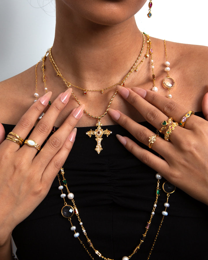 Aphrodite’s Song Gold Necklace