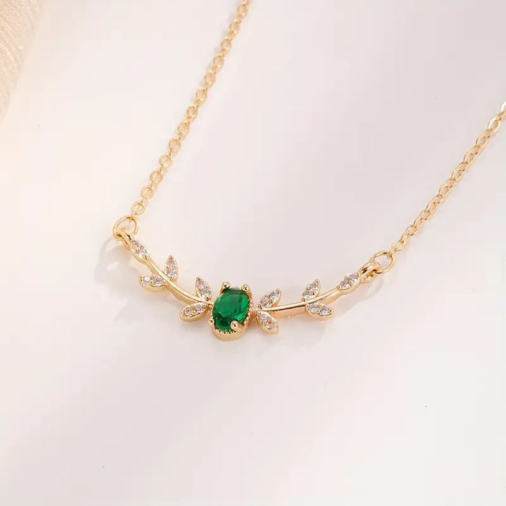 Amira Valmorin Emerald Gold Necklace