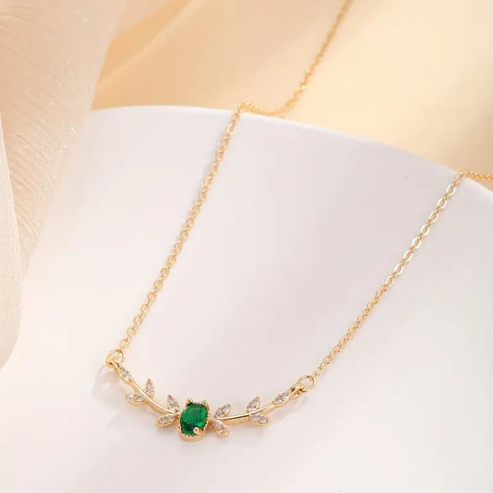 Amira Valmorin Emerald Gold Necklace