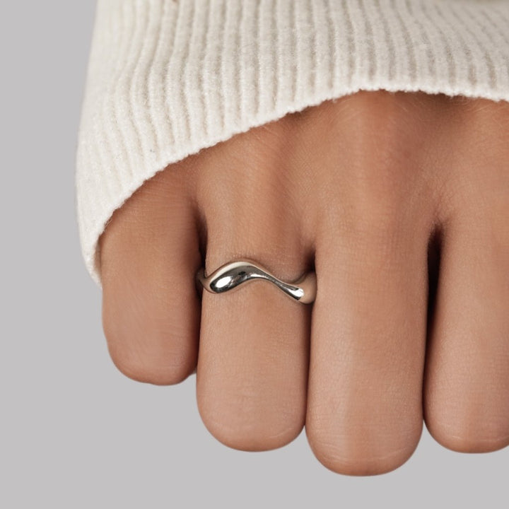 Adjustable Silver Wave Design Ring