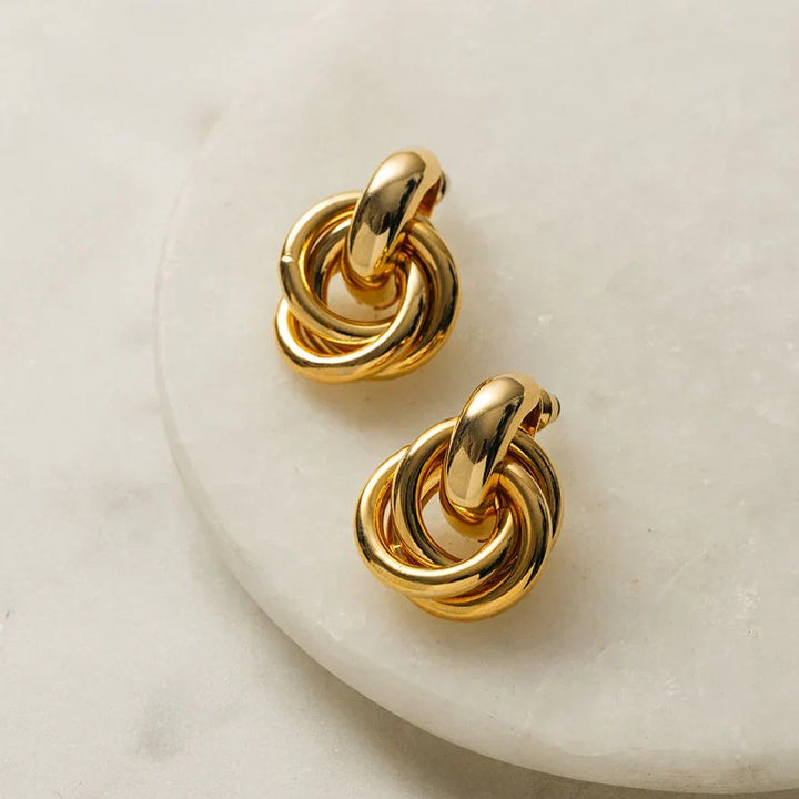 Linked Gold Earrings 18K