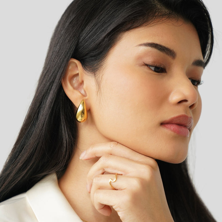 Ame Tear Drop Gold Earrings