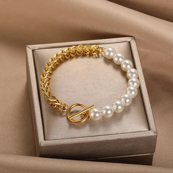 Sophisticated Gold Pearl Bracelet