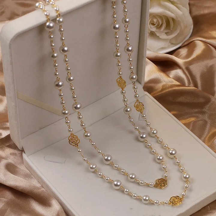 Chic Gold Pearl Necklace